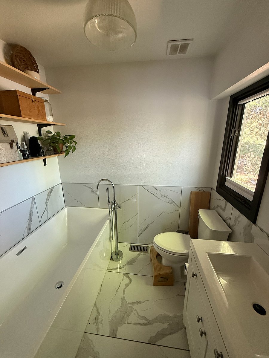 Master Bathroom with large Bathtub