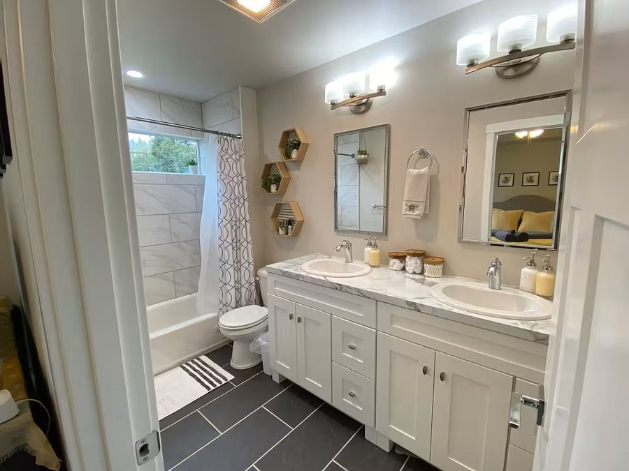Ensuite Jack and Jill bathroom is home to all the amenities you need to get your stay started.