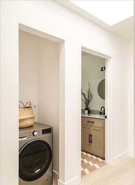 Furnished Finder property 1013068_1 photo 8