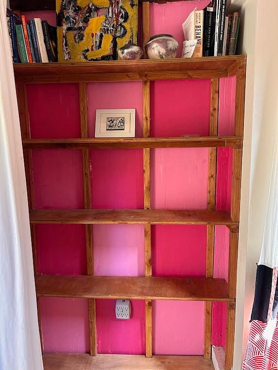 Bookshelf (Request and it will be loaded with books)