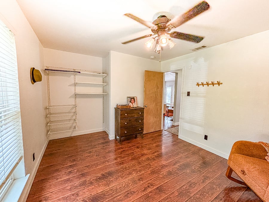 Furnish options open to Tenant. 