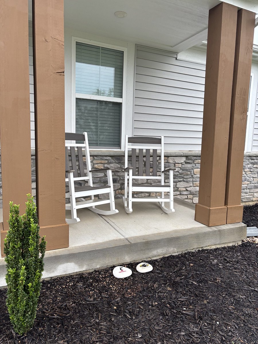Front porch additional seating.