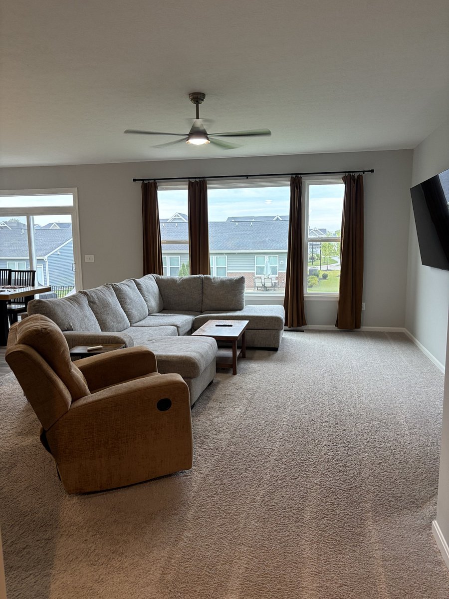 Main level living room