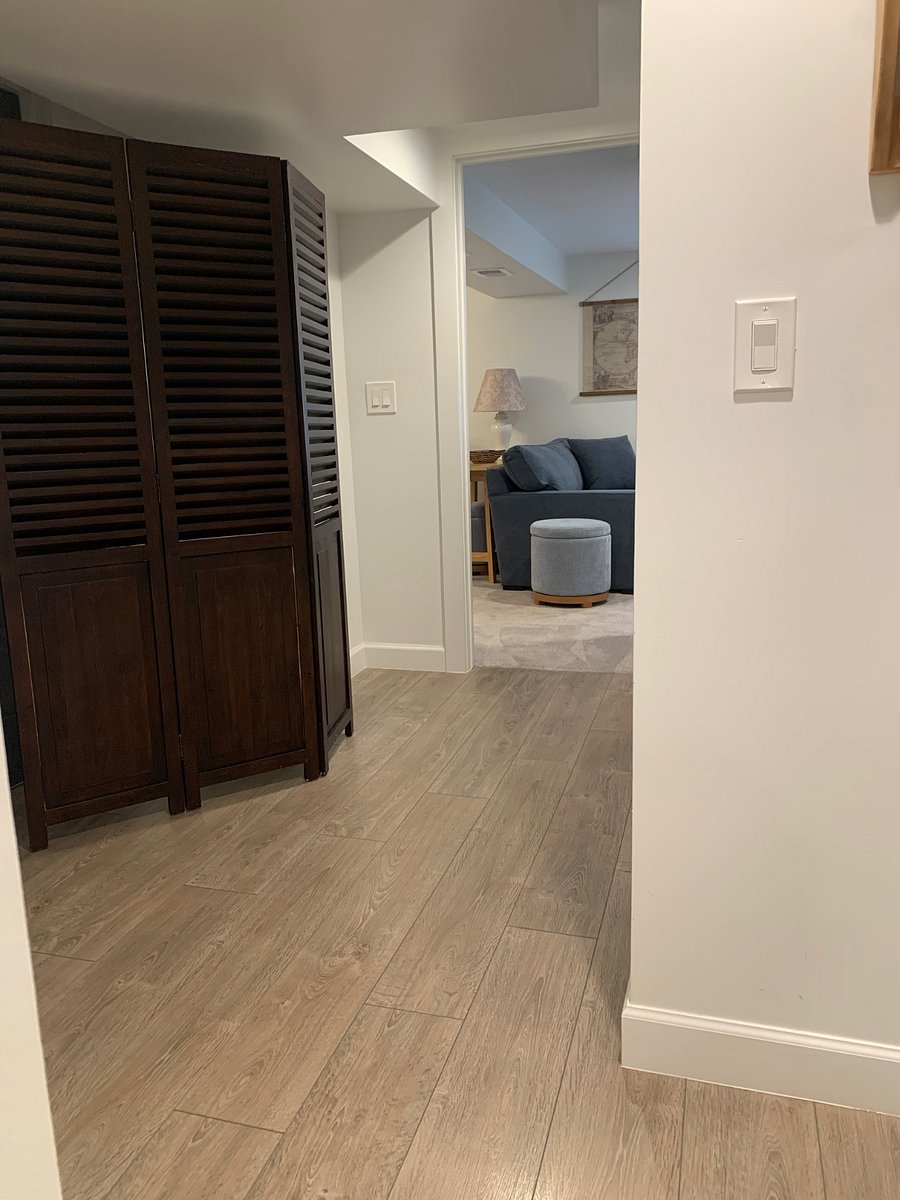 Hallway between kitchenette and private bath & bedroom