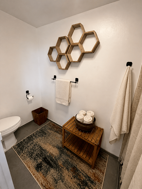 Bathroom-upstairs