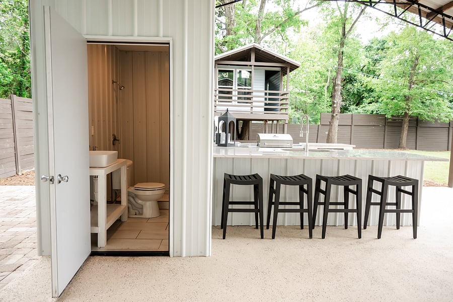 3rd full outdoor bathroom
