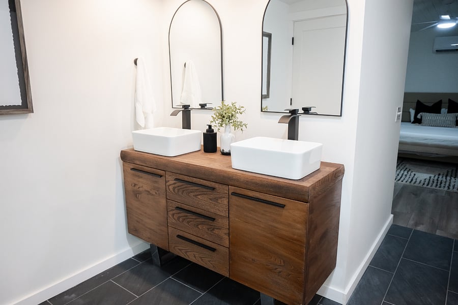 Main bathroom