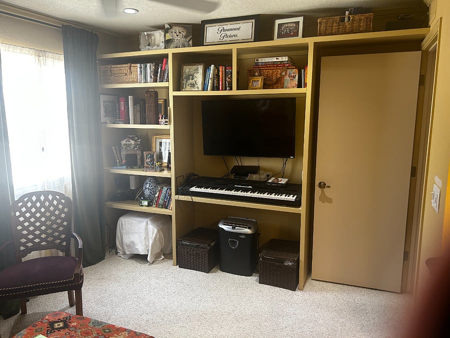 den / study space - tv