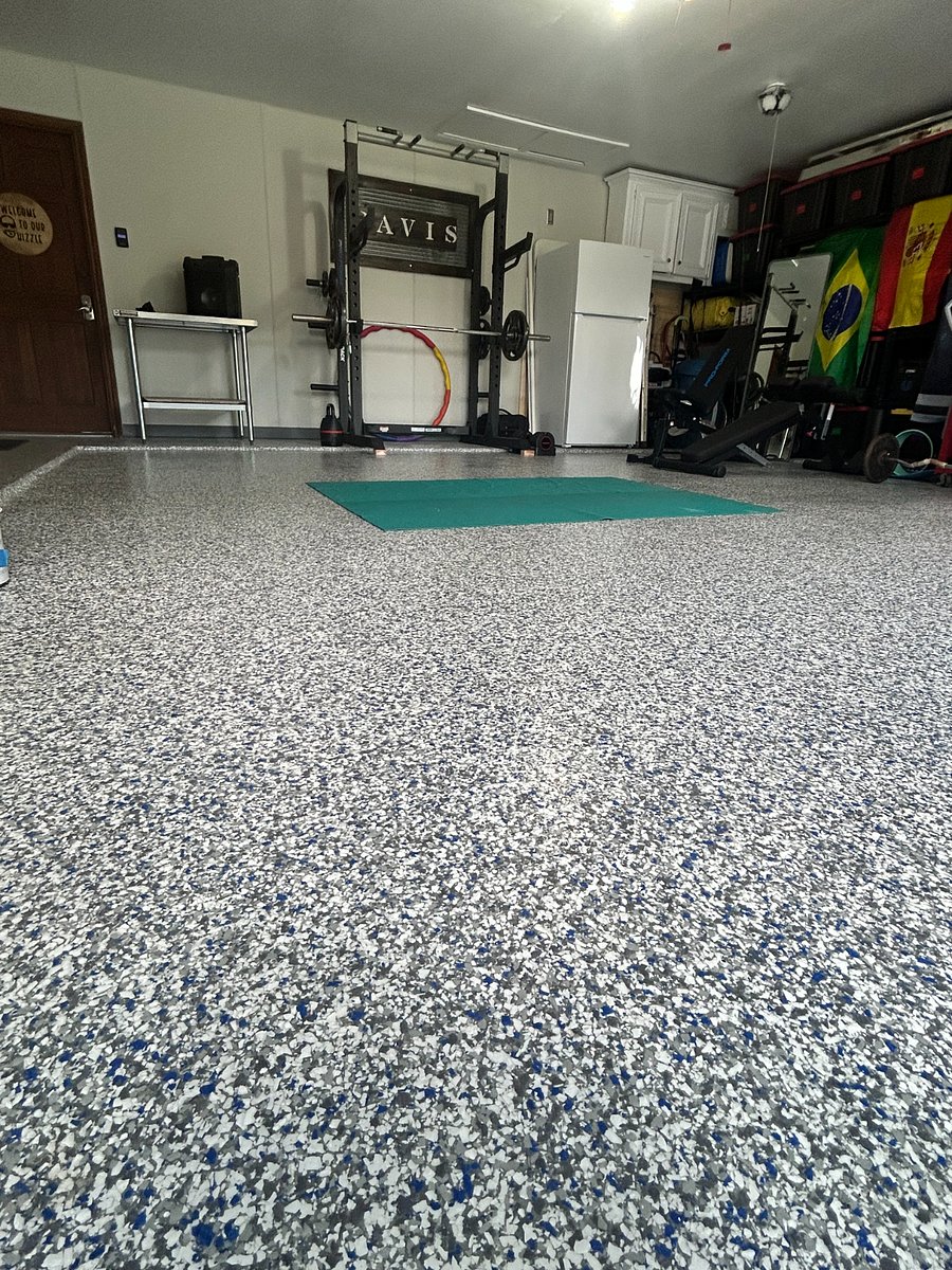 squat rack + free weights