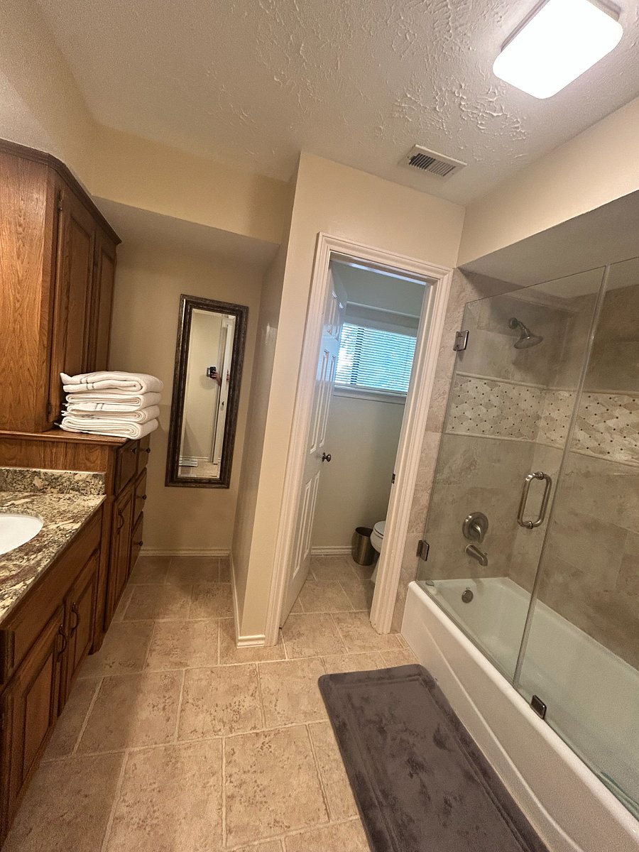 Shower/Tub combo