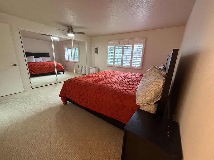 Primary Bedroom (furnished)