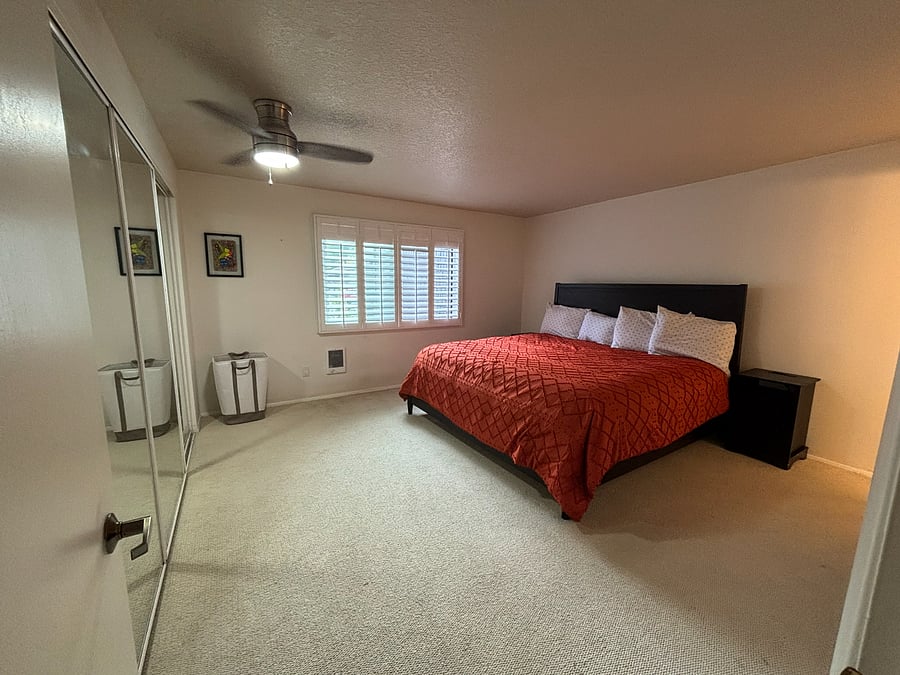 Primary Bedroom (furnished)