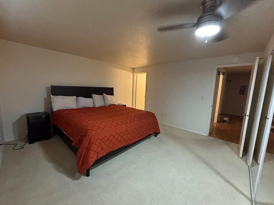 Primary Bedroom (furnished)