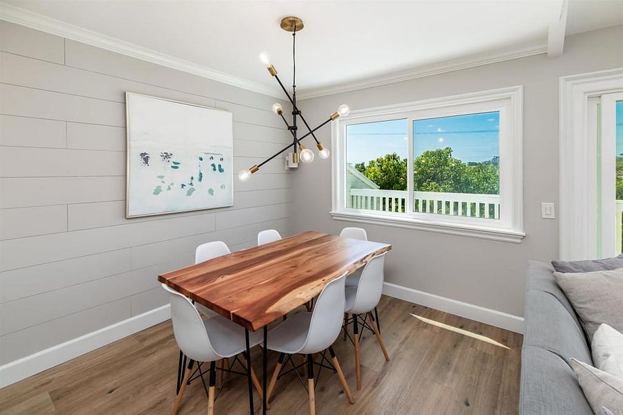 Dining Area for 6 with ocean view
