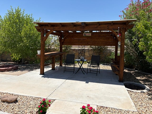 Pergola with great view of the sunrise over the Organ Mountains (see pic of the mountains). 