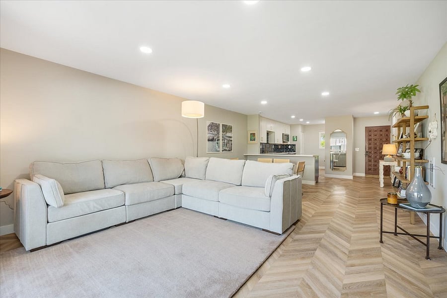 Furnished Finder property 1013511_1 photo 5