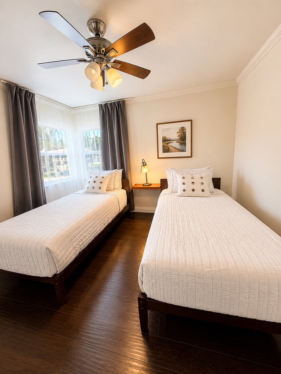 Twin XL, can be converted into King bed