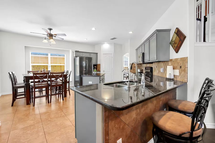 Furnished Finder property 1013635_1 photo 38