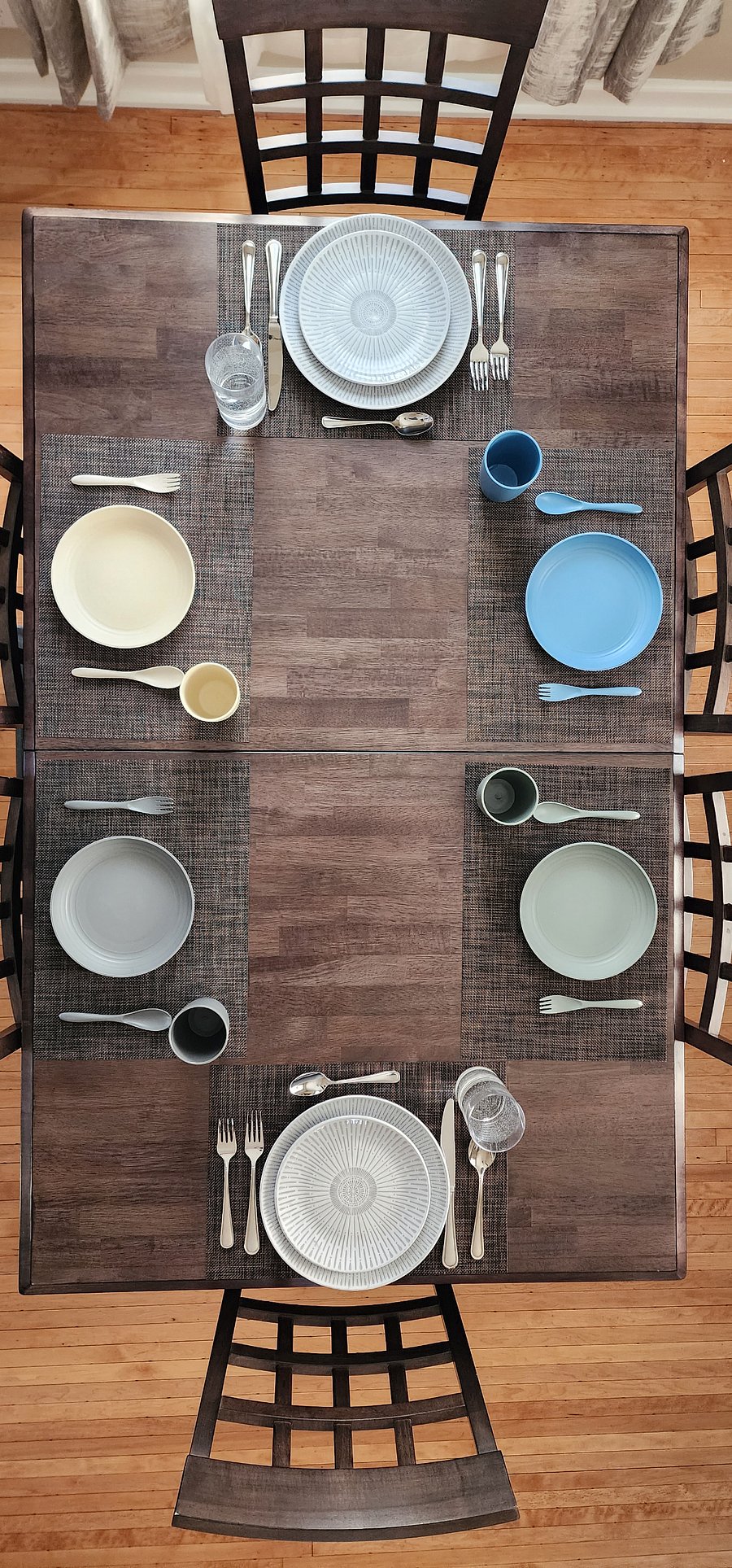 Dining table set for everyday living