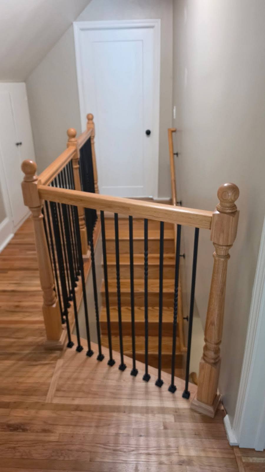 Second-floor landing connecting the upstairs bedrooms
