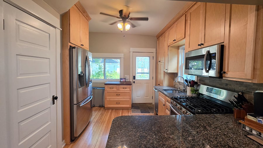 Furnished Finder property 1013672_1 photo 9
