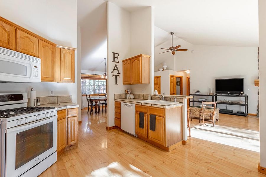 Furnished Finder property 1013688_1 photo 18