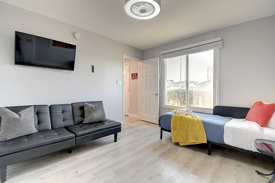 Furnished Finder property 1013719_1 photo 40