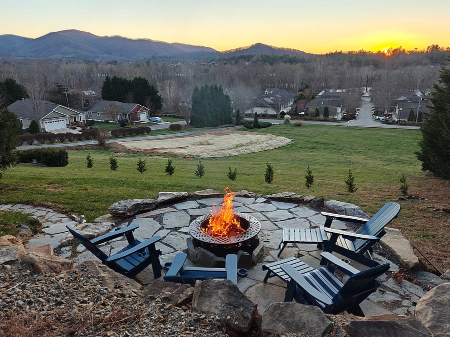 Shared firepit