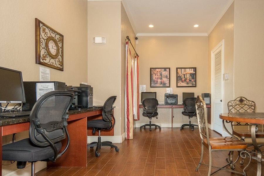 Furnished Finder property 1013842_1 photo 17