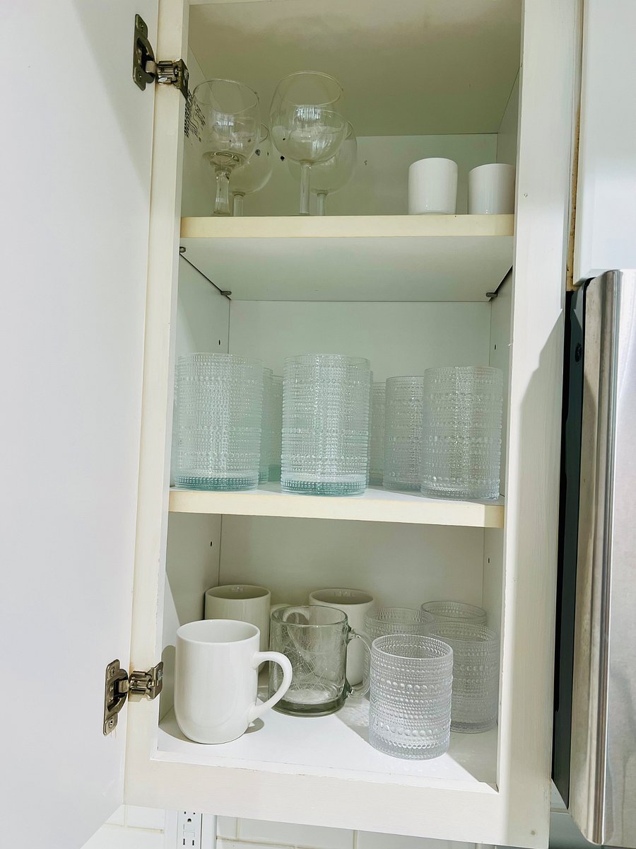 Glassware includes wine, extra large, medium and smaller glasses, and mugs