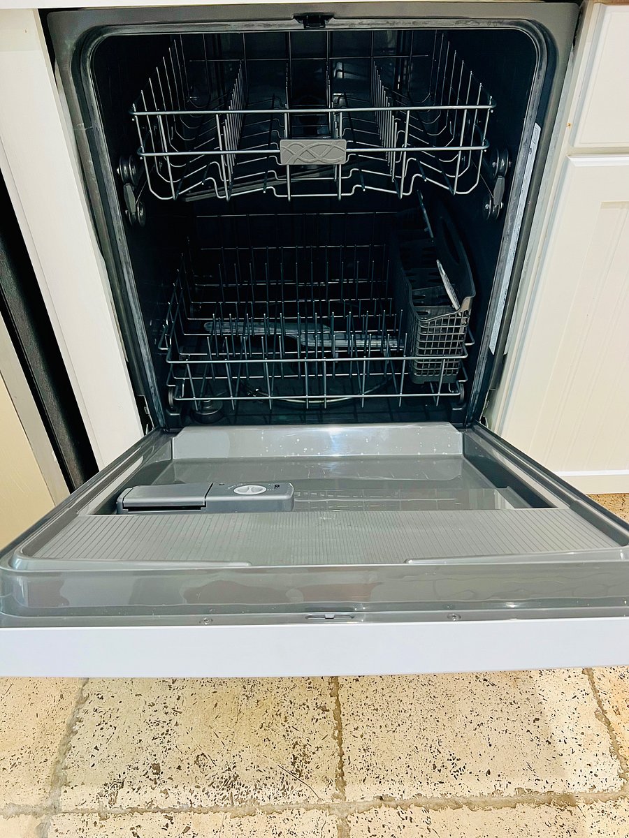 Brand new dishwasher