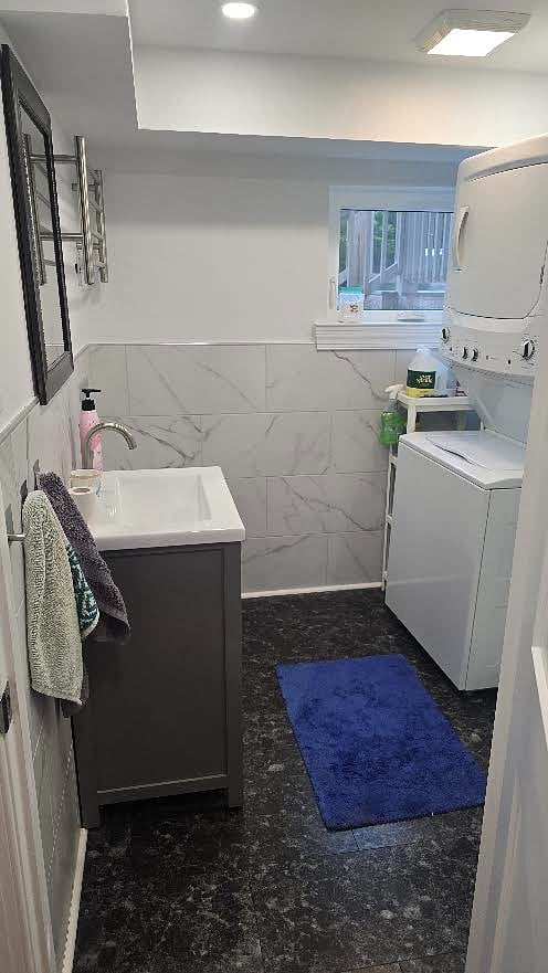 Bathroom # 2/laundry