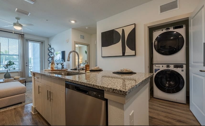 Furnished Finder property 1013973_1 photo 9