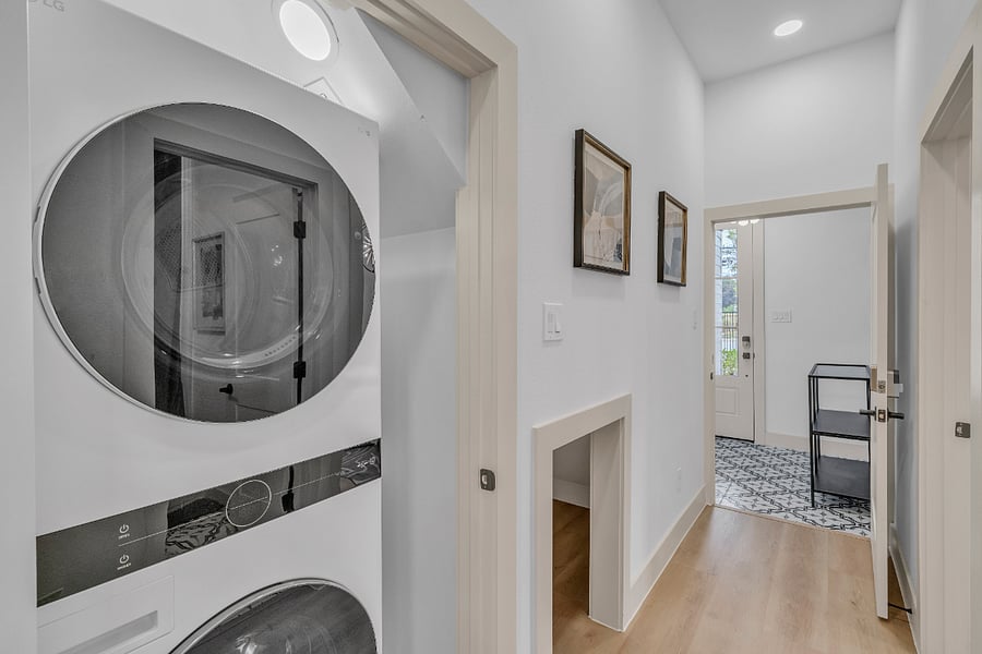 Furnished Finder property 1013978_1 photo 23