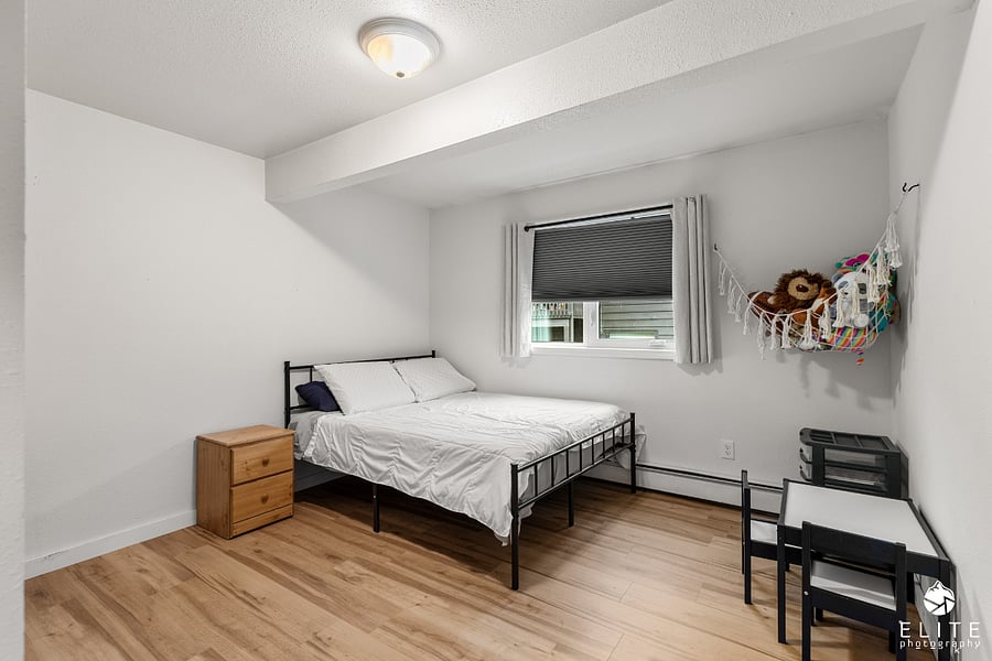 Guest bedroom 1