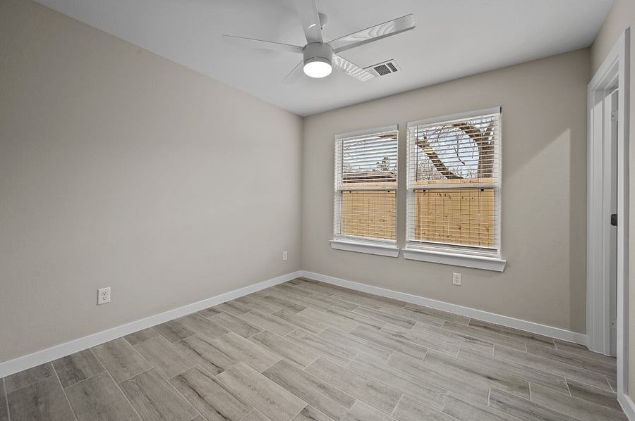 This is a 3rd empty spare bedroom you can use as you wish. It is co-used with the other tenant. Cannot be used as sleeping quarters