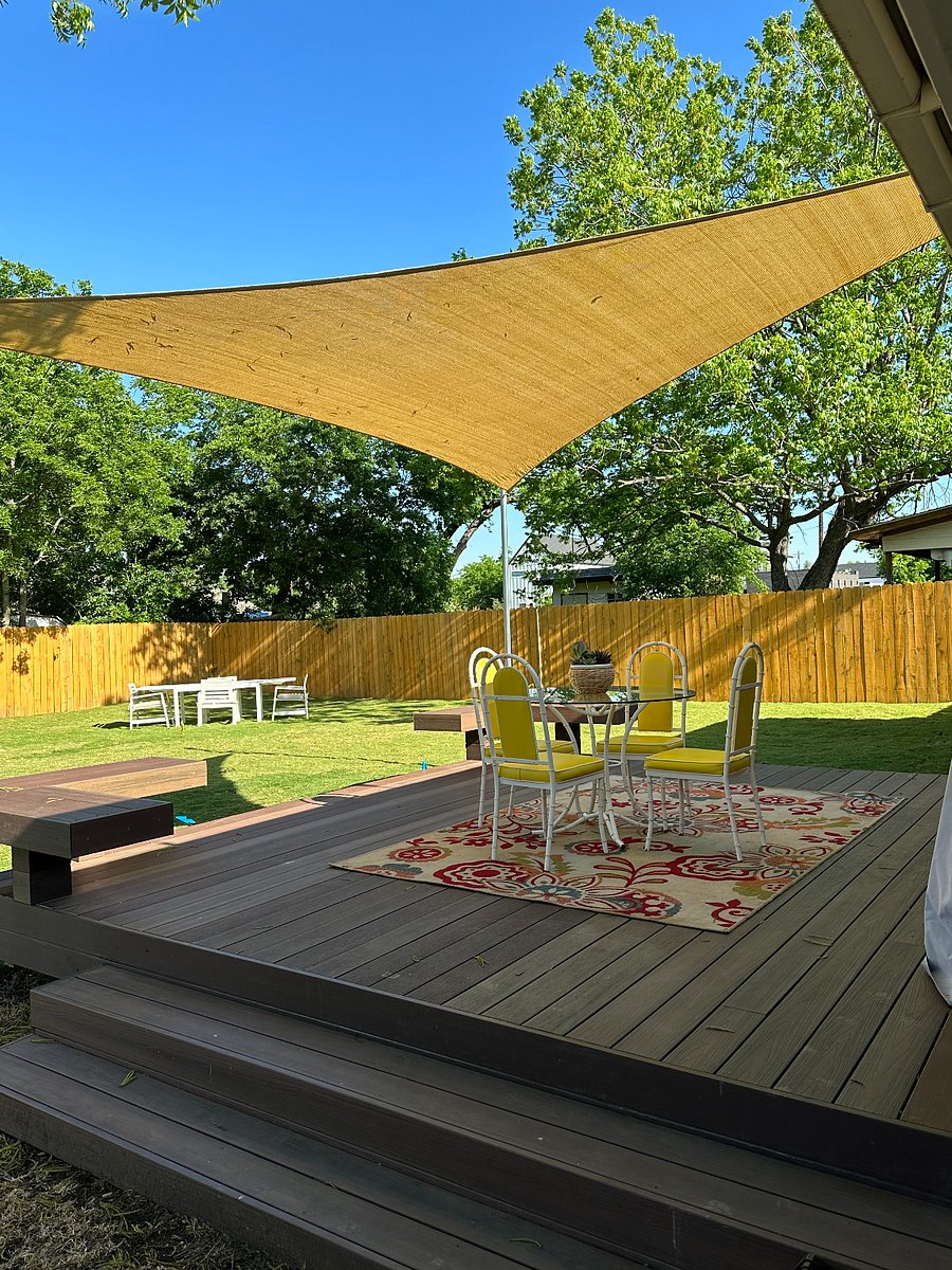 Back Deck/Outdoor entertaining