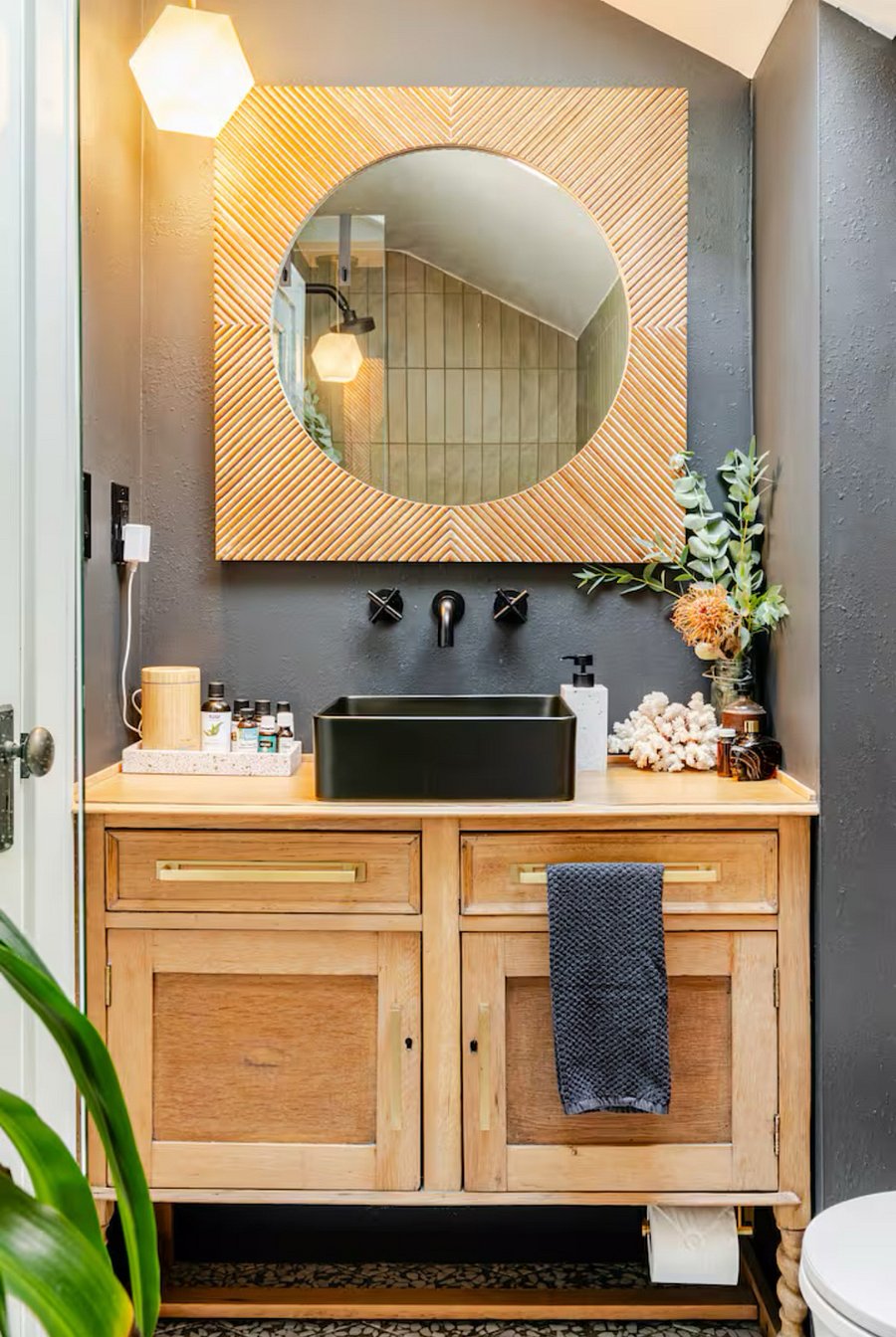 Second floor bathroom. Smaller bathroom but has huge walk in shower and a skylight above the sink. plenty of towels.
