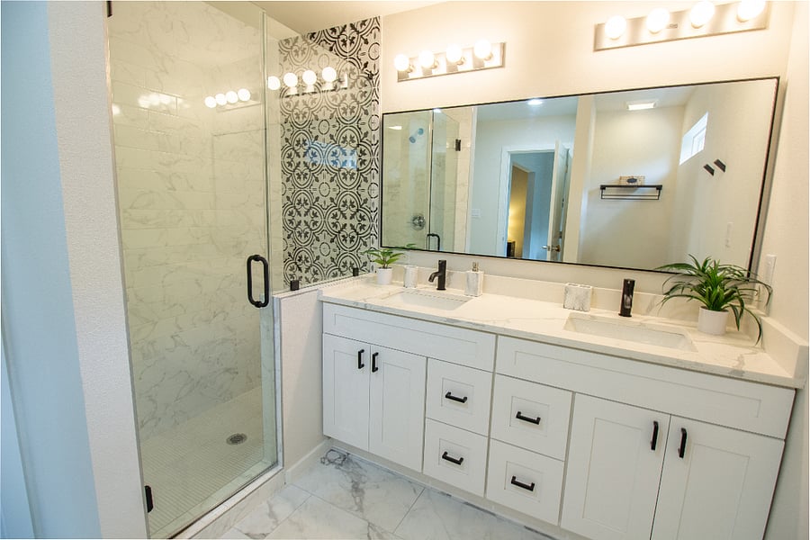 Fresh towels, modern finishes, and everything you need.