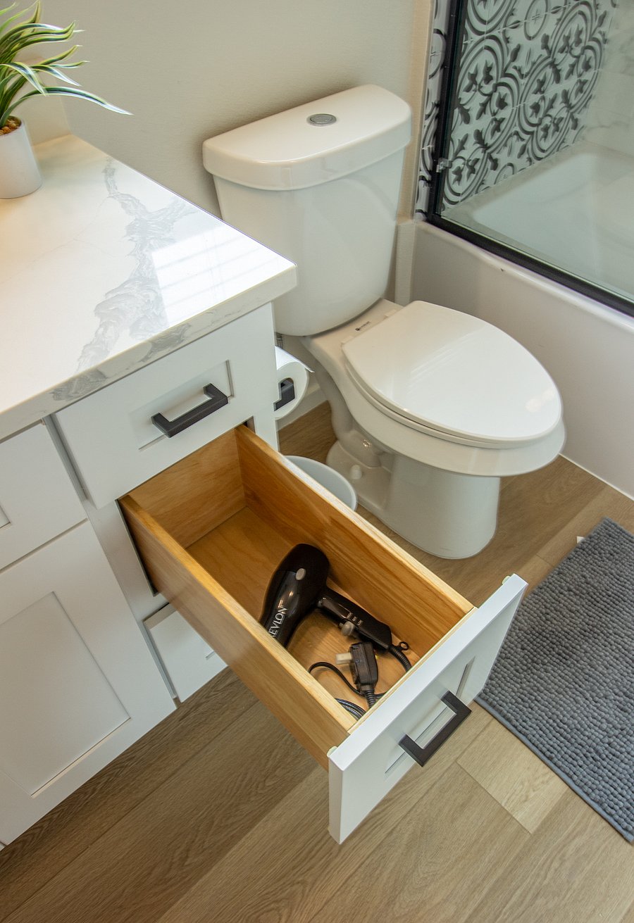 Fresh, modern finishes, and fully equipped for a relaxing stay.