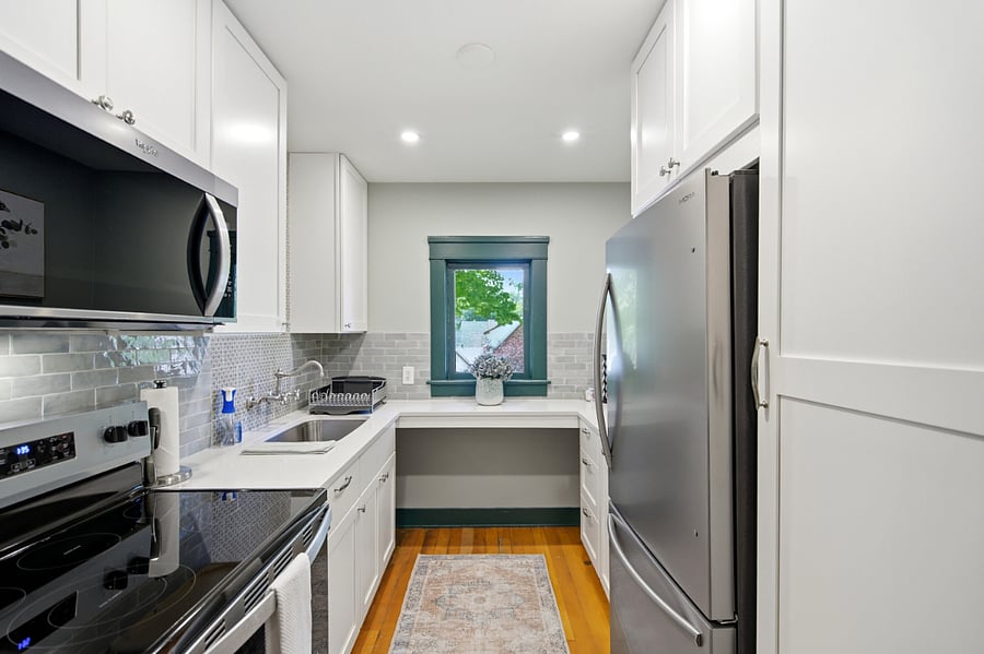 Fully equipped and modern kitchen