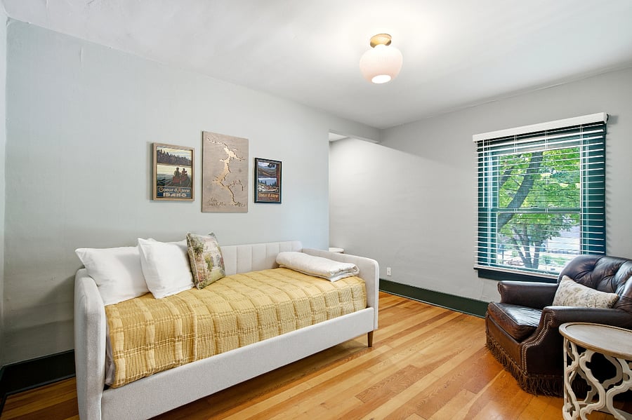 Extra single bed