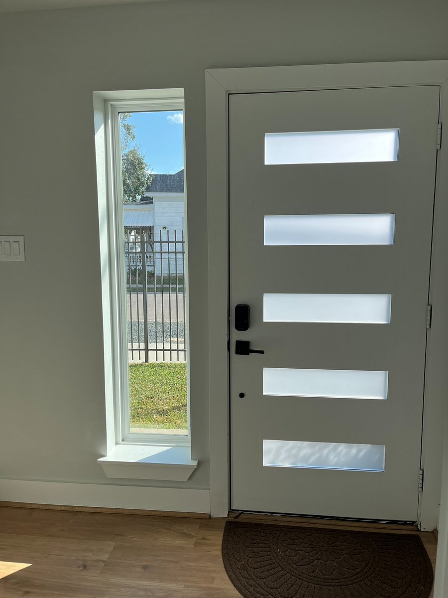 1st Floor Entry, Door to Fenced Yard