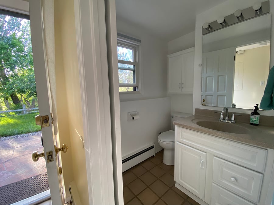 Private full bathroom