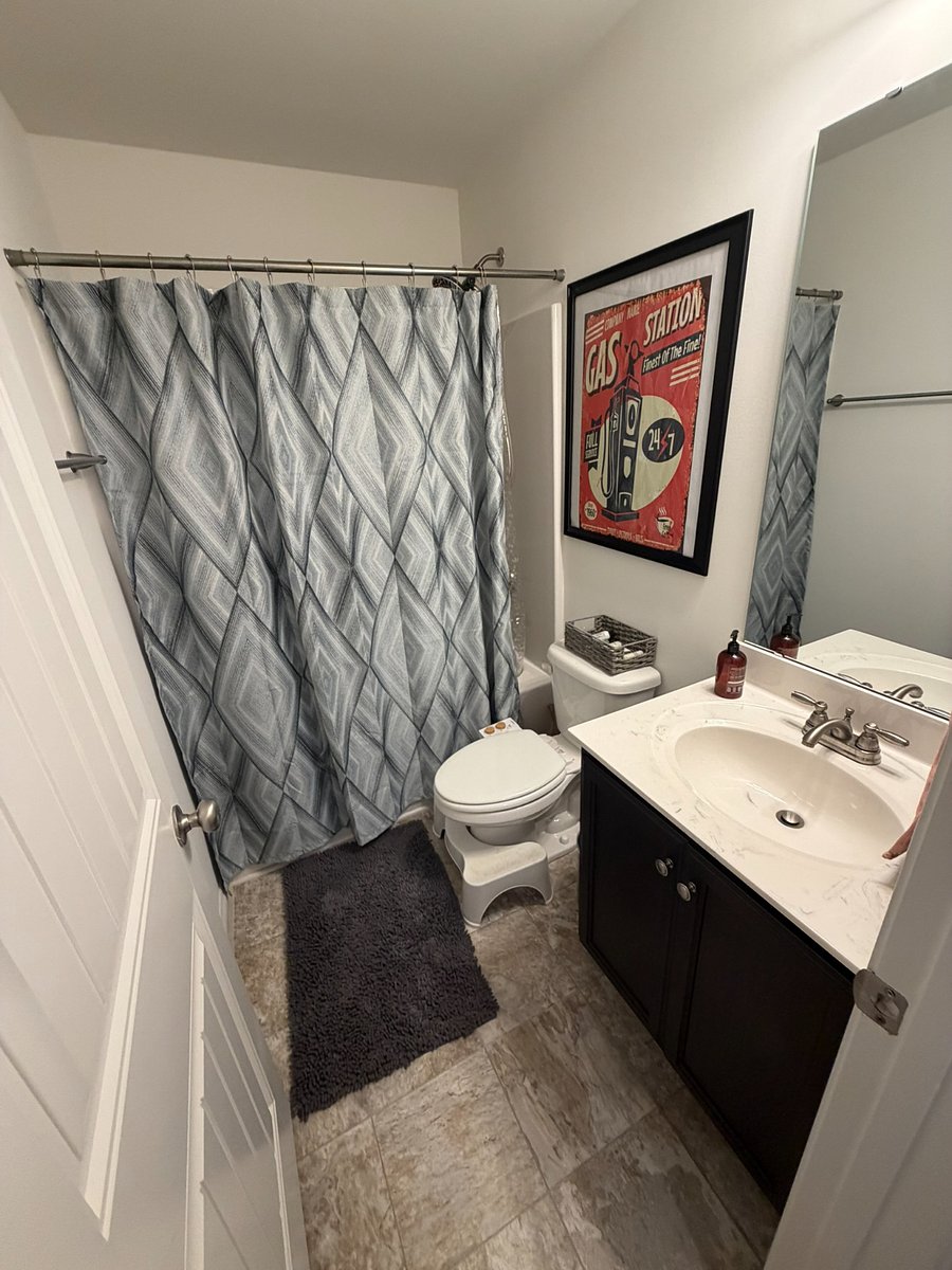2nd Full Bathroom