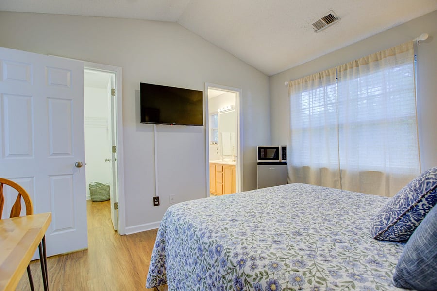 First bedroom facing the back of the townhome on the 2nd floor
TV