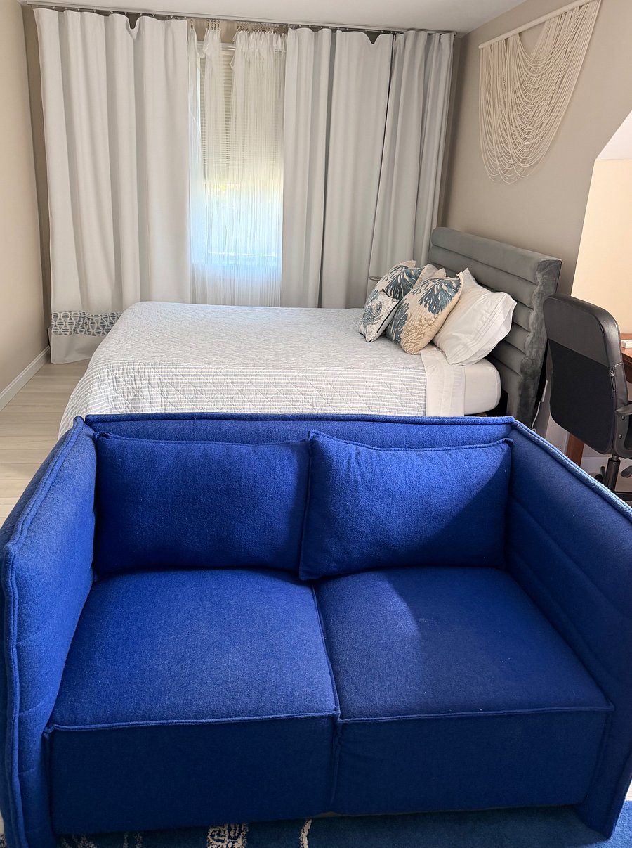 West bedroom