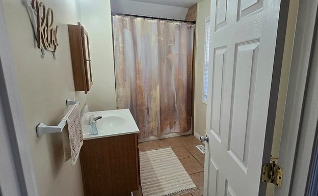 first floor, bathroom