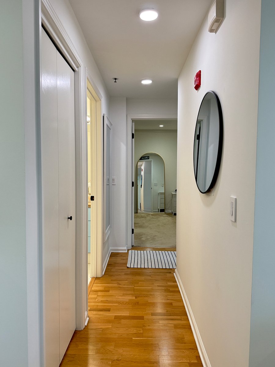 hallway to both bedrooms