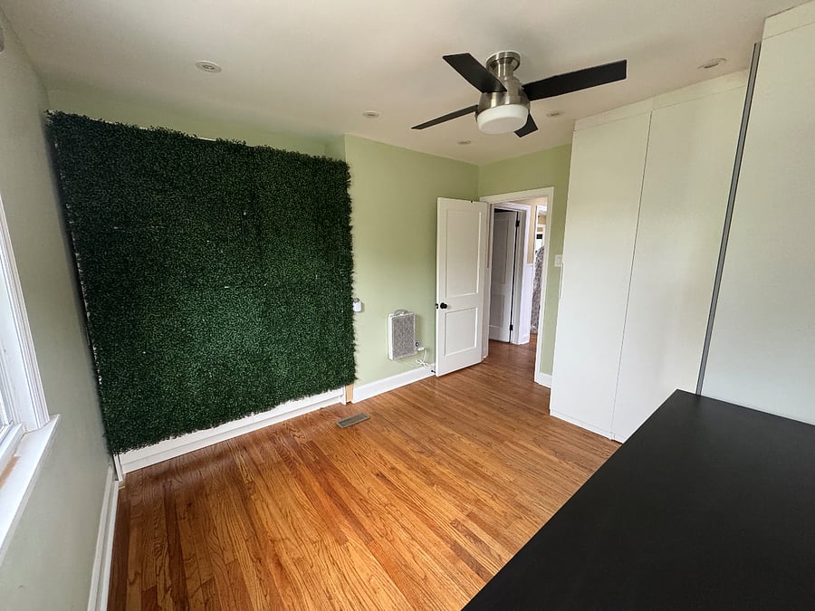 Bedroom 2 - bed in stored position 